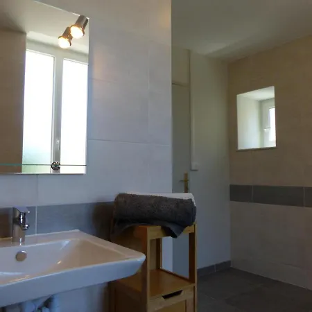 Calme Et Spacieux Au Coeur De La Campagne - Fr-1-489-416 펜션 Fourilles