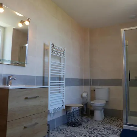 Calme Et Spacieux Au Coeur De La Campagne - Fr-1-489-416 펜션 Fourilles